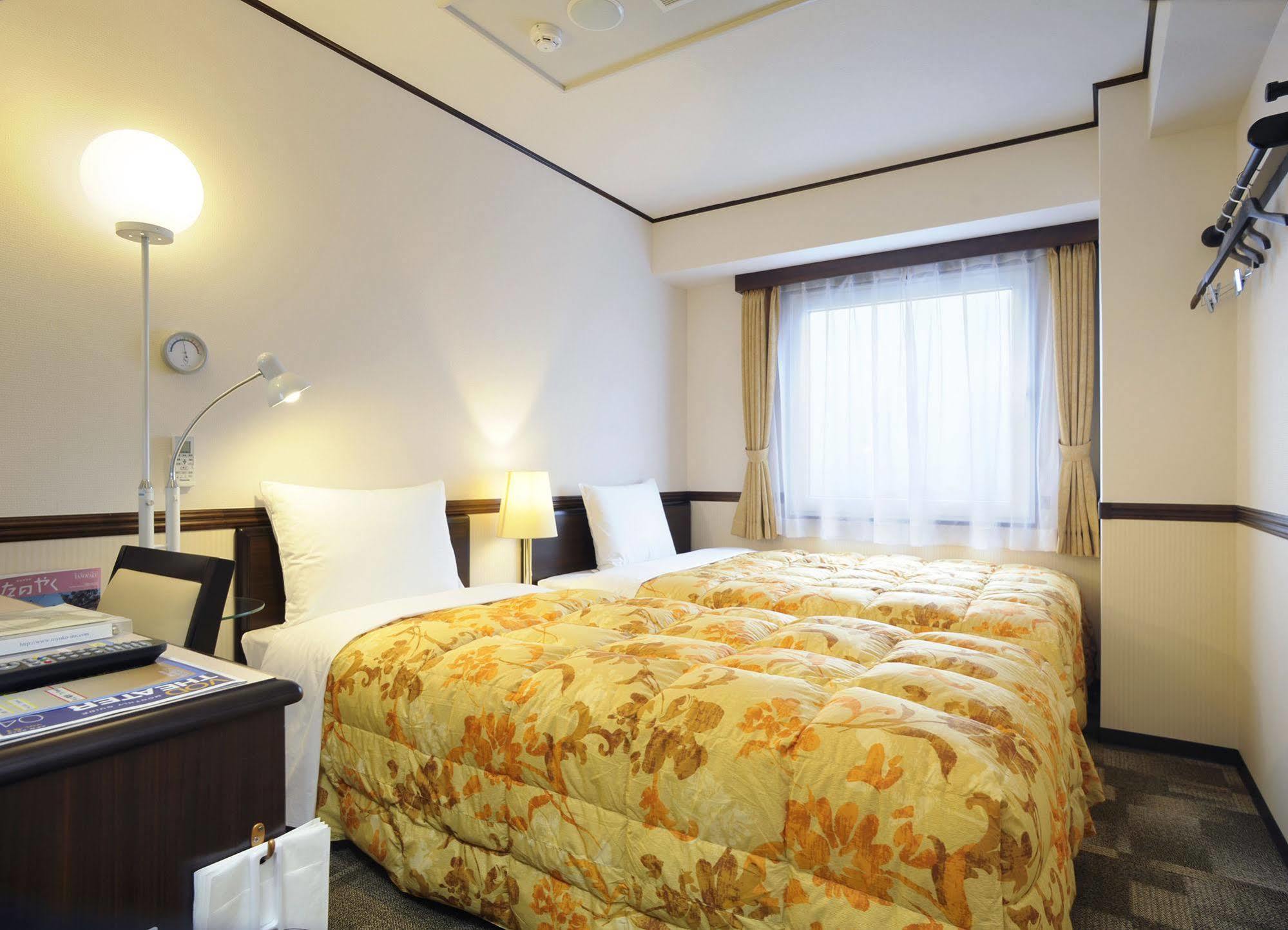Toyoko Inn Sakudaira-Eki Asama-Guchi Ngoại thất bức ảnh
