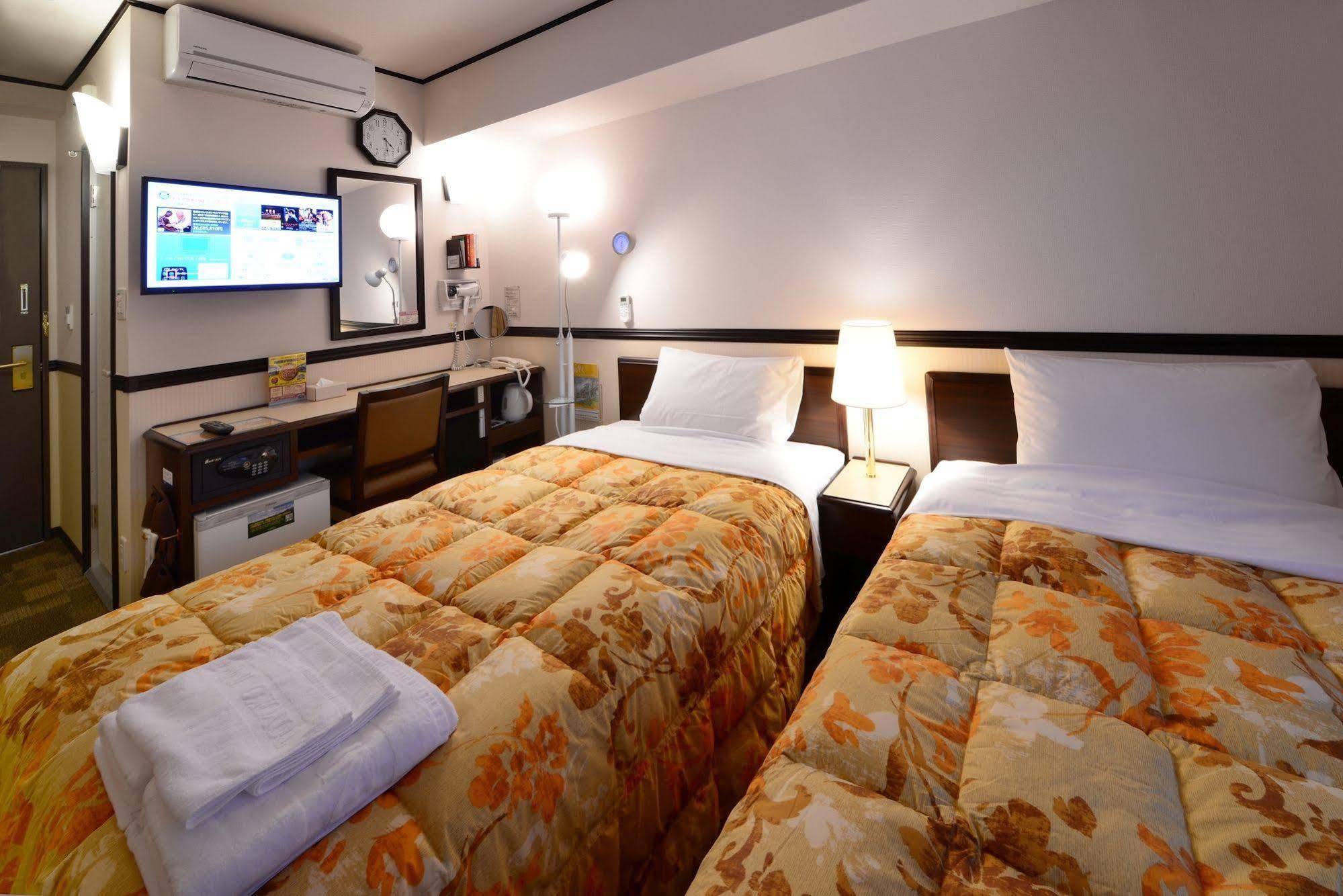 Toyoko Inn Sakudaira-Eki Asama-Guchi Ngoại thất bức ảnh