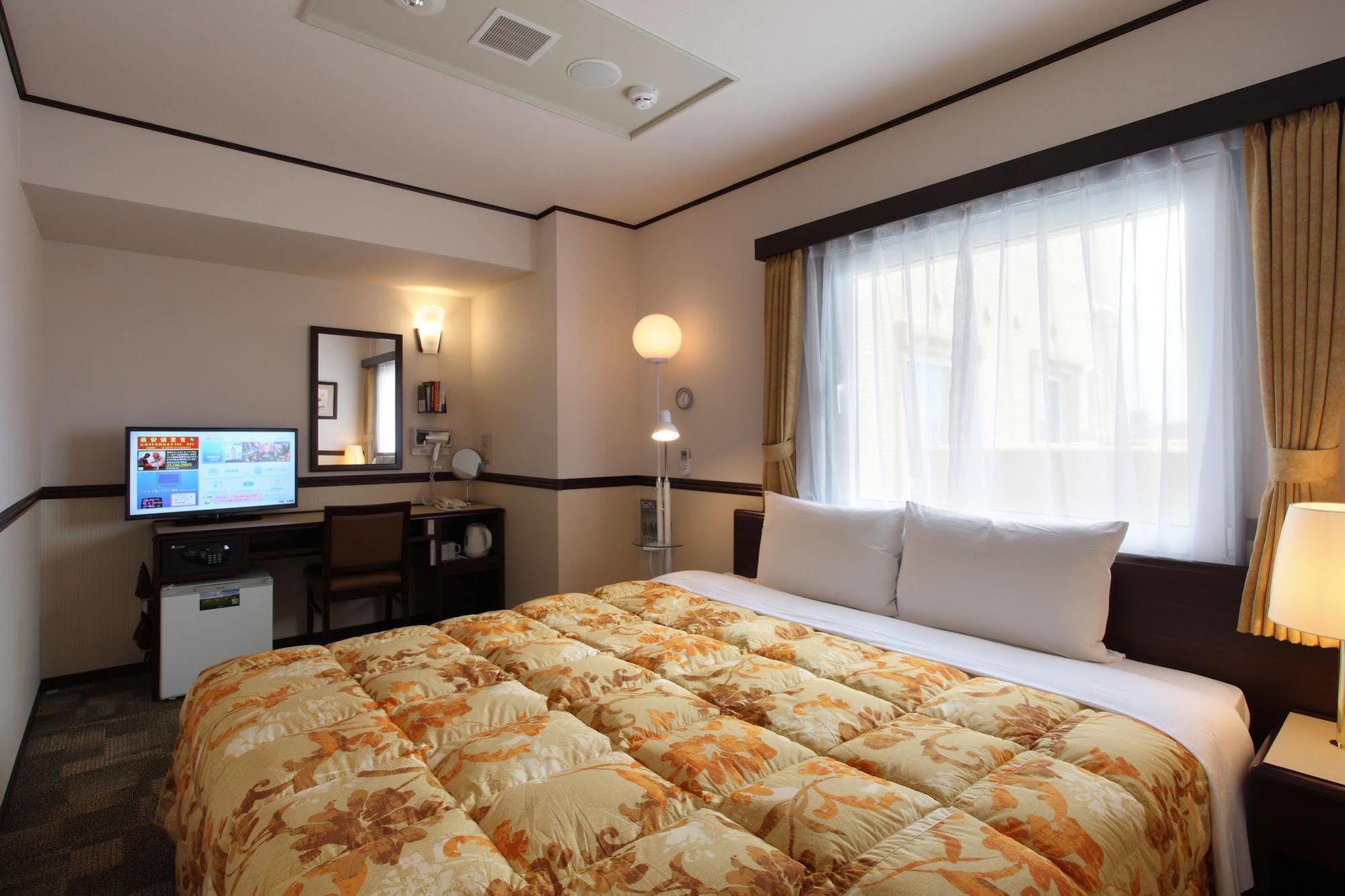 Toyoko Inn Sakudaira-Eki Asama-Guchi Ngoại thất bức ảnh